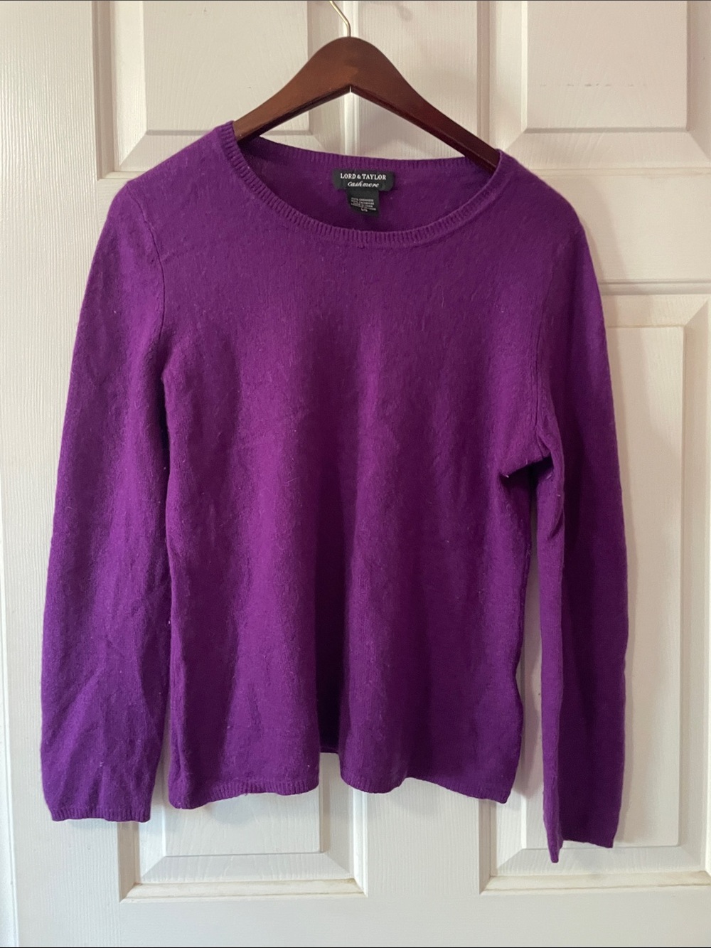 VTG LORD & TAYLOR CASHMERE CREWNECK